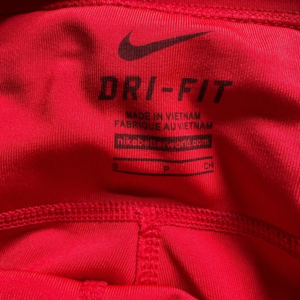 Nike Bright Red Gym Leggings - Picture 3 of 3